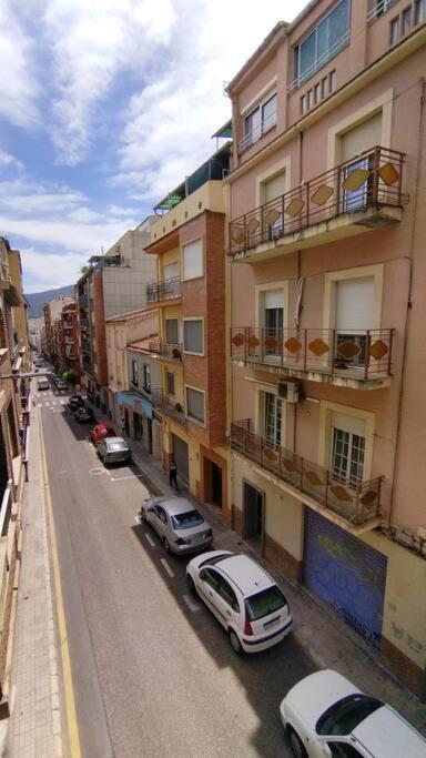 Charming Three Bedroom Apartment In Alcoi المظهر الخارجي الصورة