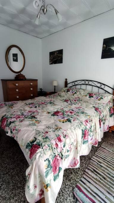 Charming Three Bedroom Apartment In Alcoi المظهر الخارجي الصورة